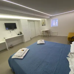 3* לינה וארוחת בוקר Cutelli